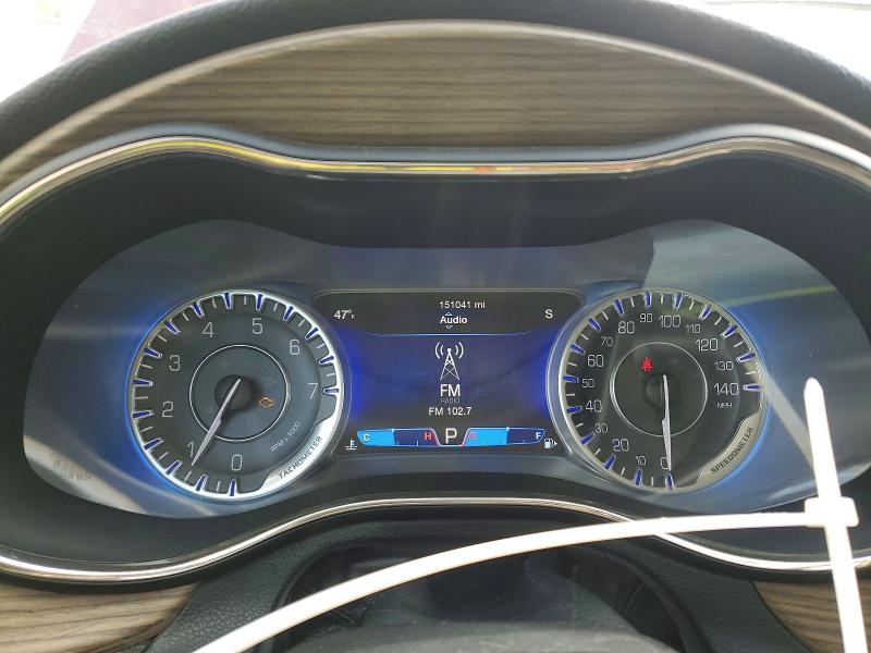 47935326 :رقم المزاد ، 1C3CCCCG8FN565157 vin ، 2015 Chrysler 200 مزاد بيع