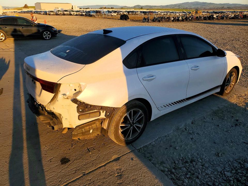 Продажа на аукционе авто 2022 Kia Forte, vin: 3KPF24AD0NE451764, номер лота: 41991596