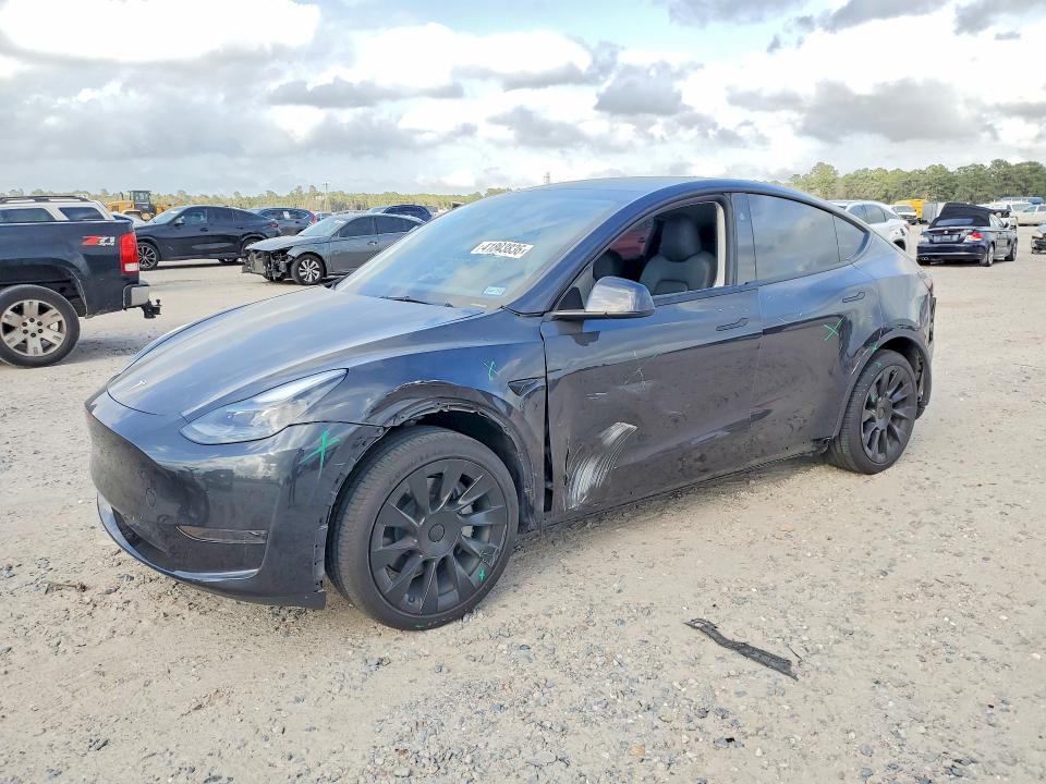 41803836 :رقم المزاد ، 7SAYGDEDXRF051945 vin ، 2024 Tesla Model Y مزاد بيع
