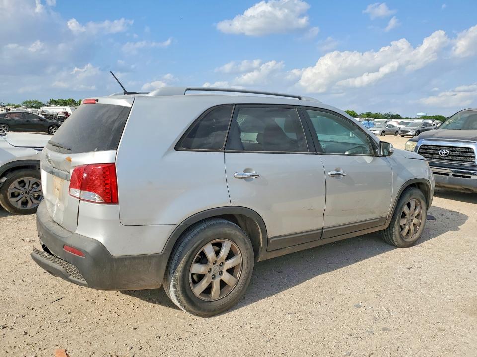 2013 Kia Sorento მანქანა იყიდება აუქციონზე, vin: 5XYKT4A22DG389716, აუქციონის ნომერი: 46038576