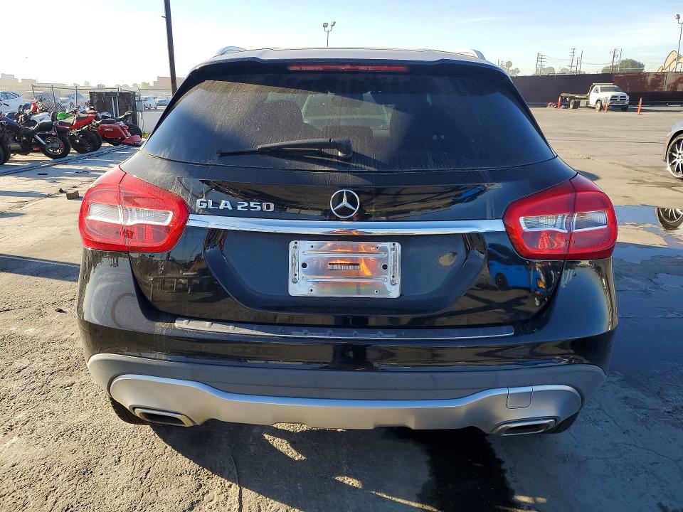 78735695 :رقم المزاد ، WDCTG4EB5JJ454907 vin ، 2018 Mercedes-benz Gla مزاد بيع