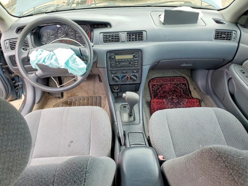 48173446 :رقم المزاد ، 4T1BG22K71U861096 vin ، 2001 Toyt Camry مزاد بيع