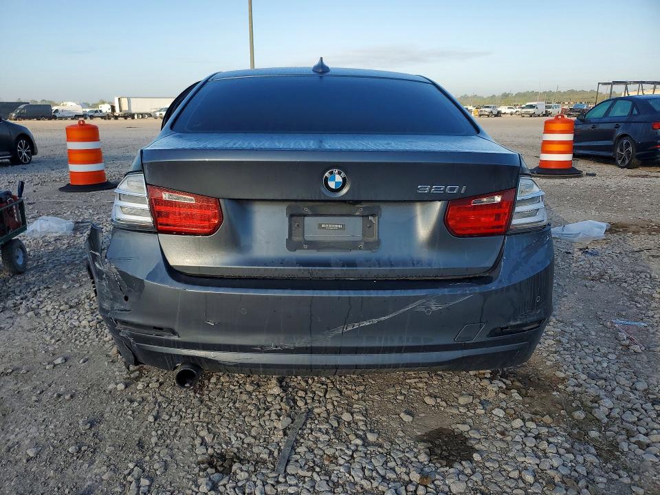 47075726 :رقم المزاد ، WBA3B1C56DF462096 vin ، 2013 Bmw 320 مزاد بيع