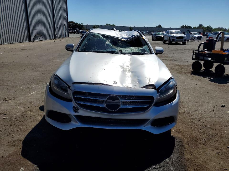 46637546 :رقم المزاد ، 55SWF4JB4GU178438 vin ، 2016 Mercedes-benz C مزاد بيع