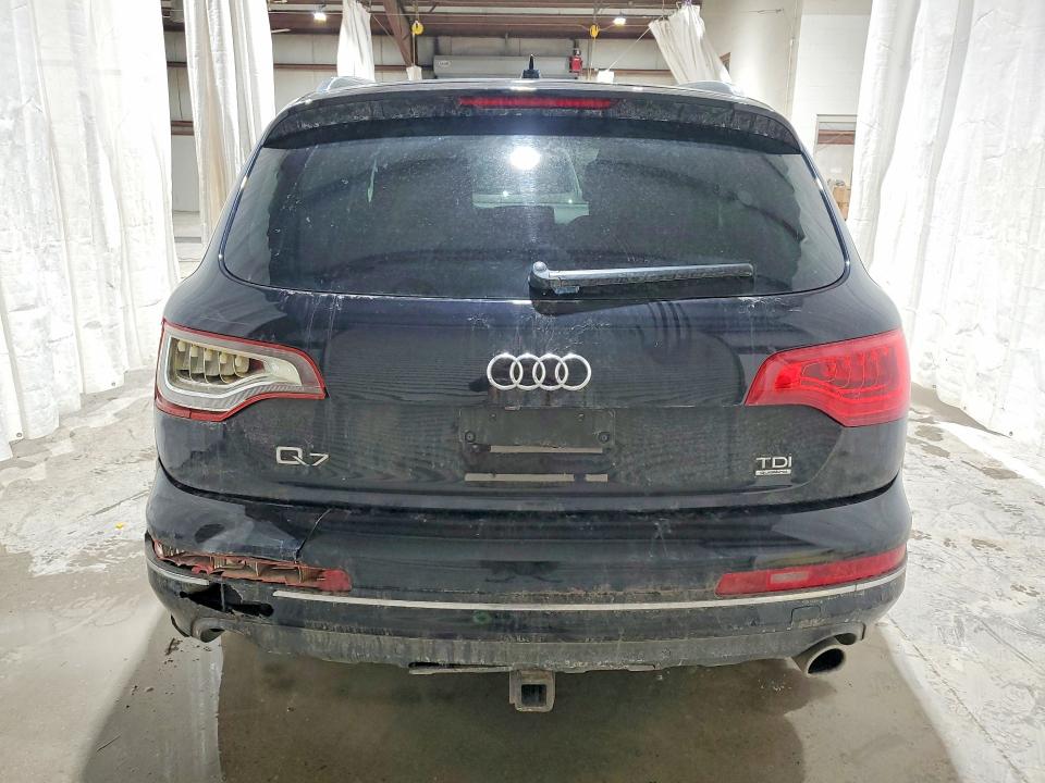 79599105 :رقم المزاد ، WA1LMAFE4FD028213 vin ، 2015 Audi Q7 مزاد بيع