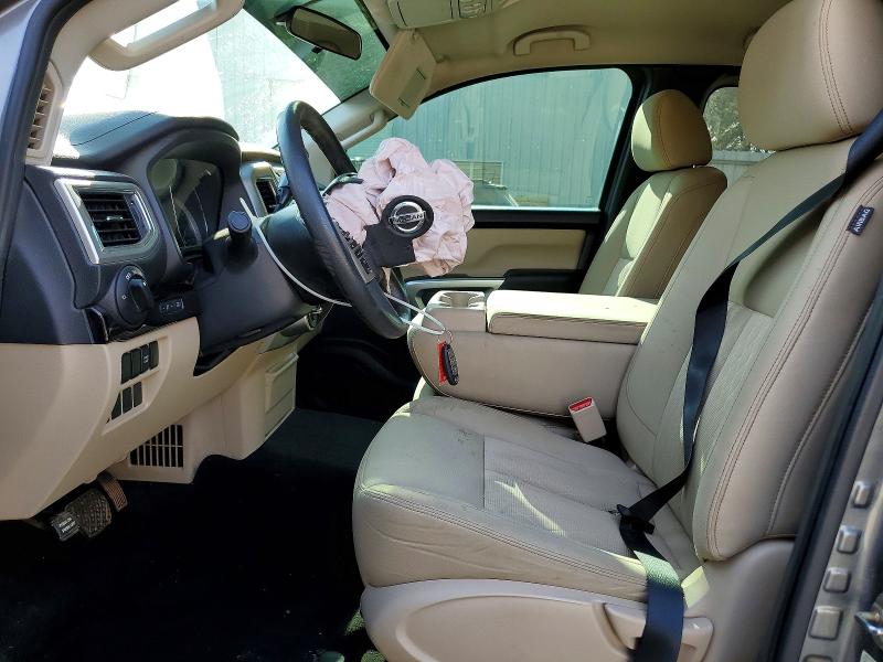 46649226 :رقم المزاد ، 1N6AA1CJ5HN556408 vin ، 2017 Nissan Titan مزاد بيع