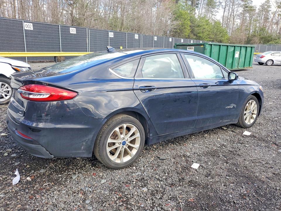 Продажа на аукционе авто 2019 Ford Fusion, vin: 3FA6P0LU3KR128486, номер лота: 46246066