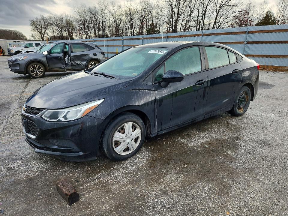 79973675 :رقم المزاد ، 1G1BC5SM2H7242233 vin ، 2017 Chevrolet Cruze مزاد بيع