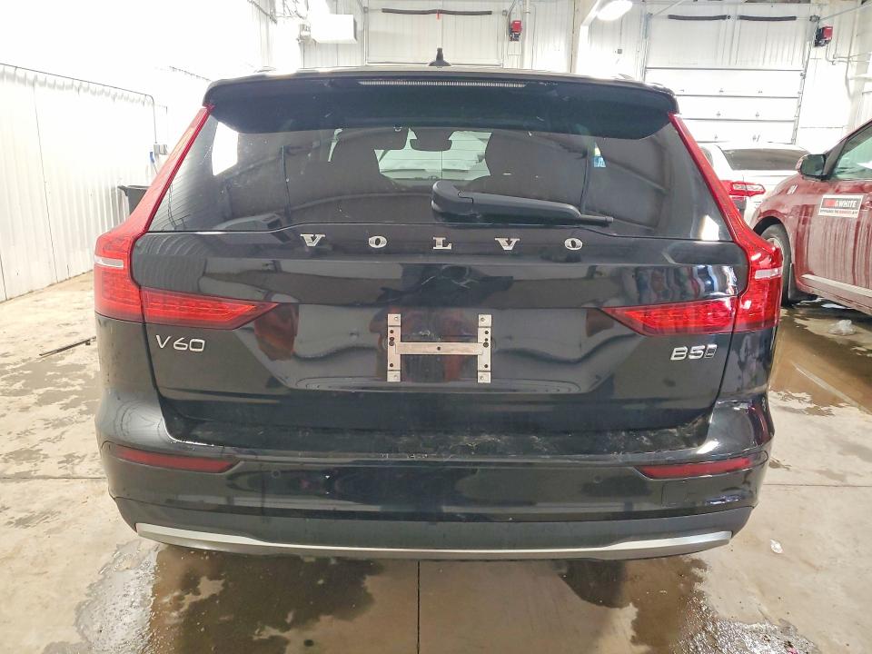 46267116 :رقم المزاد ، YV4L12WK0S2148992 vin ، 2025 Volvo V60 Cross Country مزاد بيع