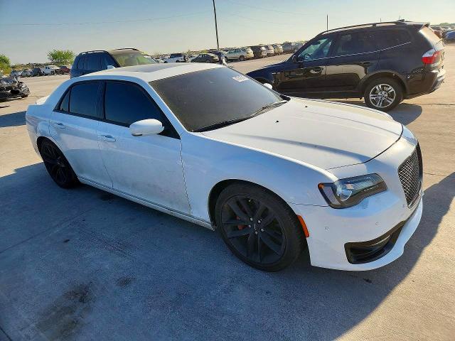 47815616 :رقم المزاد ، 2C3CCAPJ6PH542433 vin ، 2023 Chrysler 300c مزاد بيع