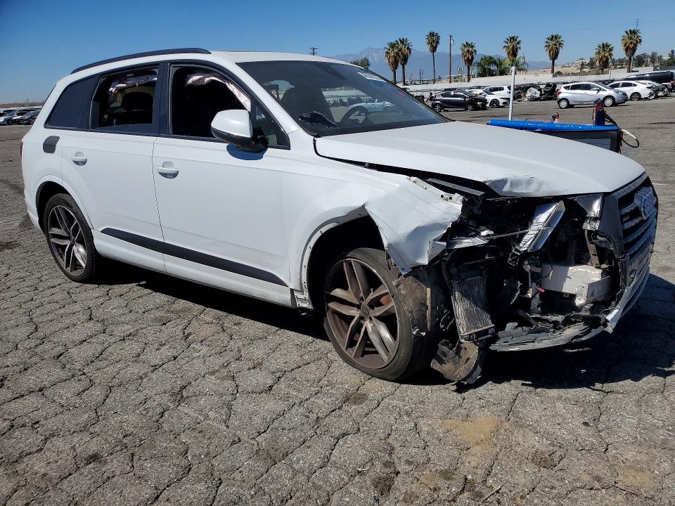 Продажа на аукционе авто 2018 Audi Q7, vin: WA1VAAF72JD044745, номер лота: 46842026