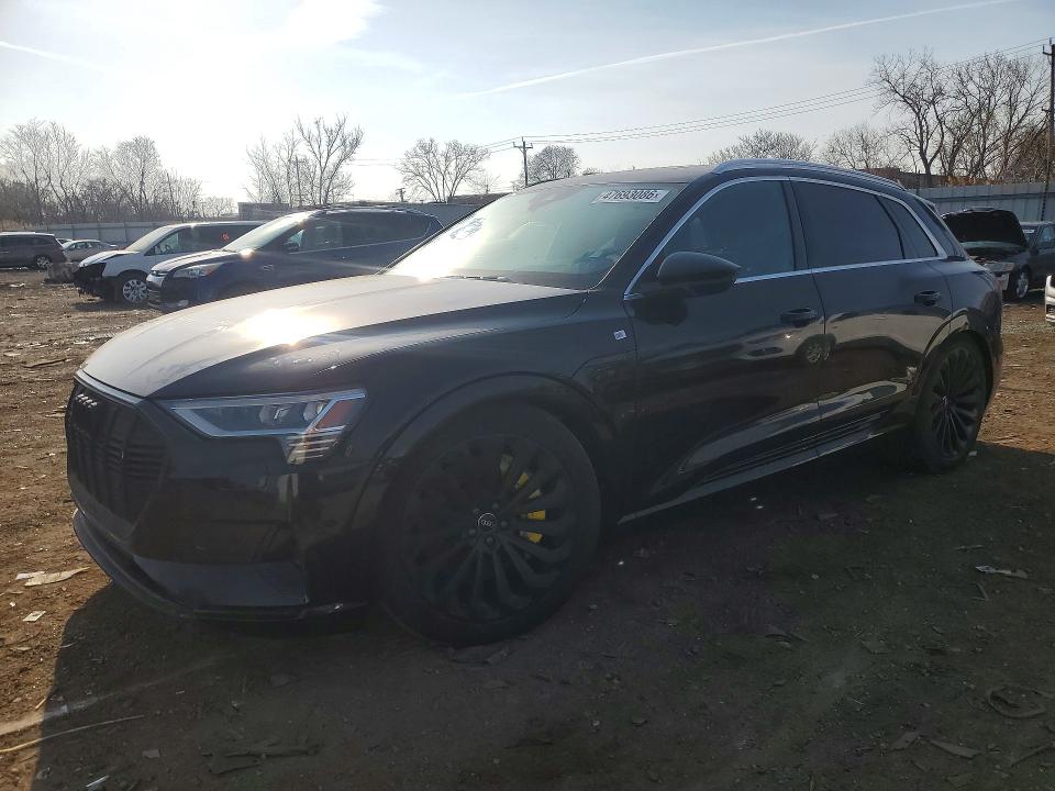 Продажа на аукционе авто 2019 Audi E-tron, vin: WA1VABGE9KB017011, номер лота: 47693086
