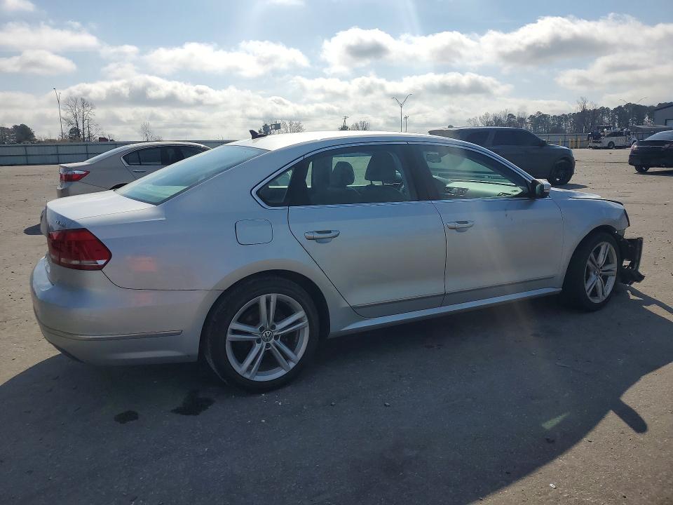 79899115 :رقم المزاد ، 1VWCT7A33EC015603 vin ، 2014 Volkswagen Passat مزاد بيع