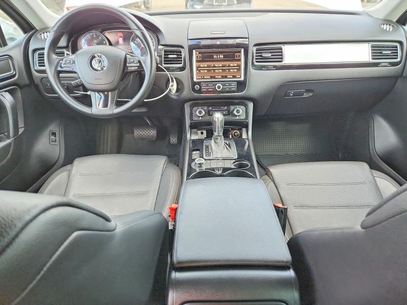 46569186 :رقم المزاد ، WVGFF9BP5BD002471 vin ، 2011 Volkswagen Touareg مزاد بيع
