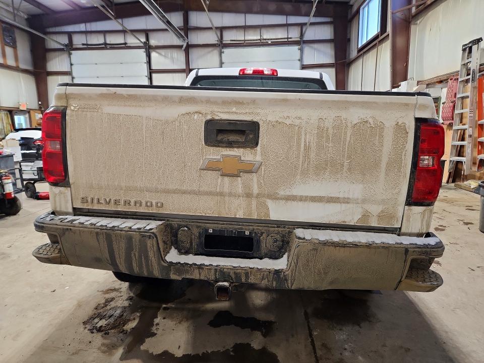 79045475 :رقم المزاد ، 3GCUKNEC0JG283010 vin ، 2018 Chevrolet Silverado مزاد بيع
