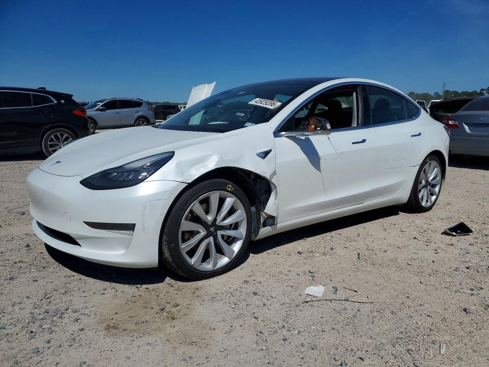 Продажа на аукционе авто 2020 Tesla Model 3, vin: 5YJ3E1EB5LF621139, номер лота: 45929396
