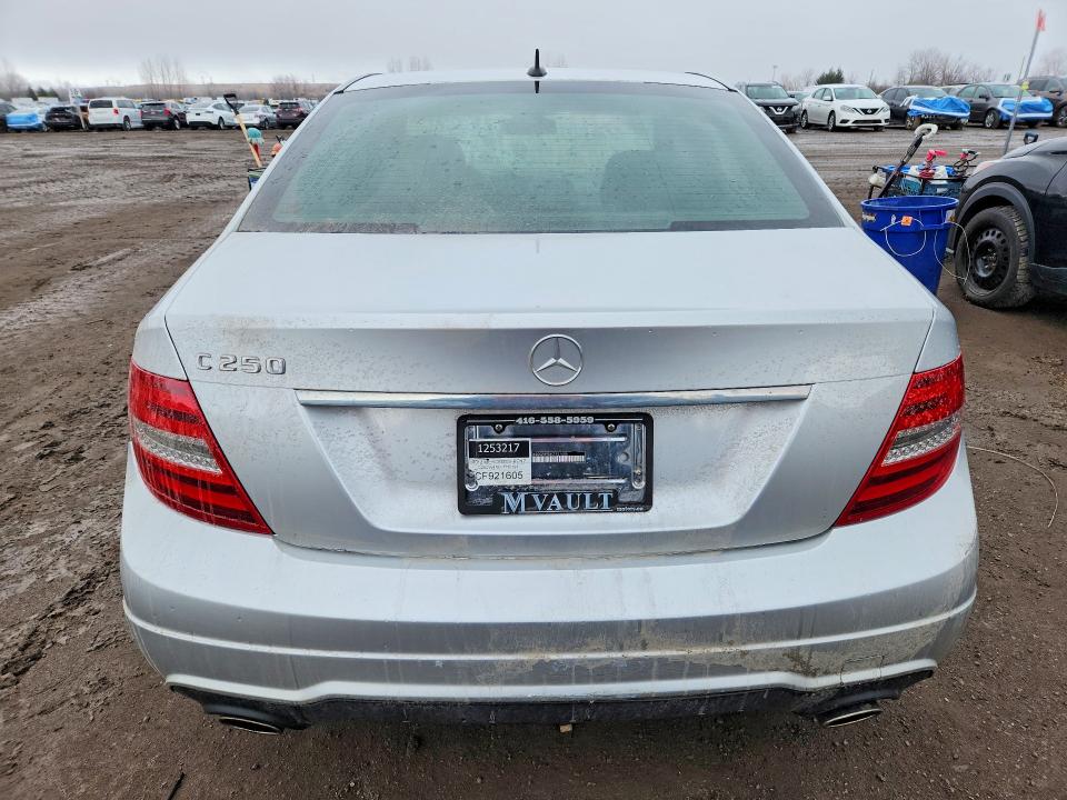 2012 Mercedes-benz C მანქანა იყიდება აუქციონზე, vin: WDDGF8FB8CF921605, აუქციონის ნომერი: 45958446