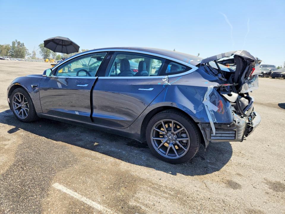 46396006 :رقم المزاد ، 5YJ3E1EB7JF114370 vin ، 2018 Tesla Model 3 مزاد بيع