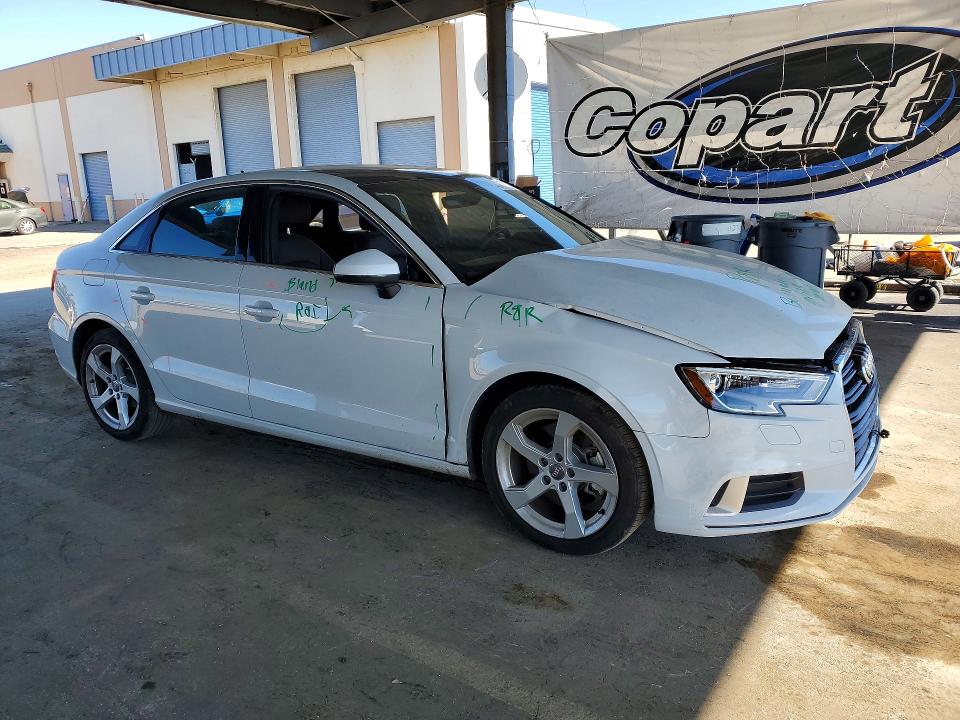 2019 Audi A3 მანქანა იყიდება აუქციონზე, vin: WAUAUGFF8K1012310, აუქციონის ნომერი: 46490346