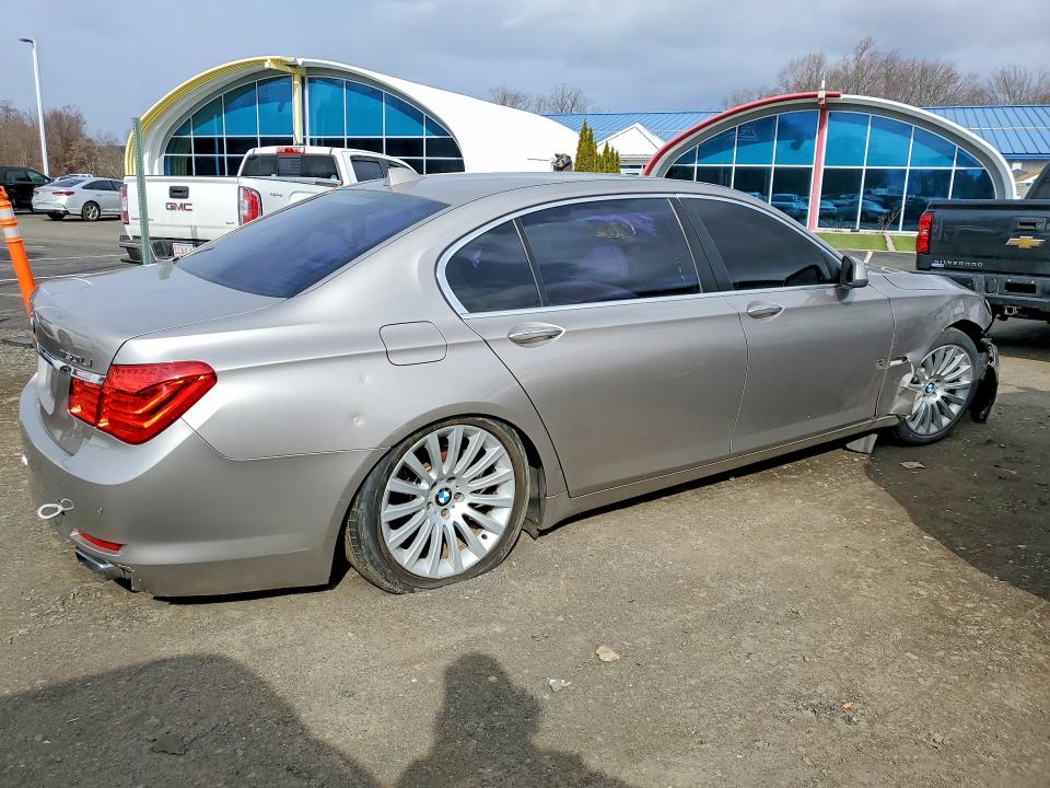 2010 Bmw 750 მანქანა იყიდება აუქციონზე, vin: WBAKC8C5XAC430220, აუქციონის ნომერი: 41761986