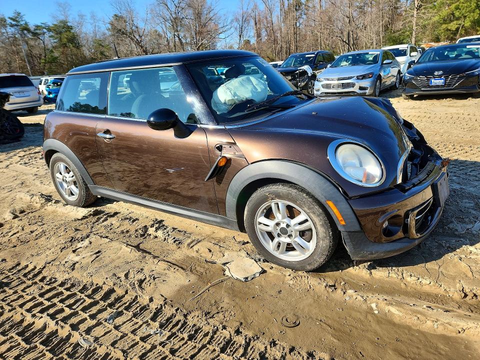 46412126 :رقم المزاد ، WMWSU3C56BT095894 vin ، 2011 Mini Cooper مزاد بيع
