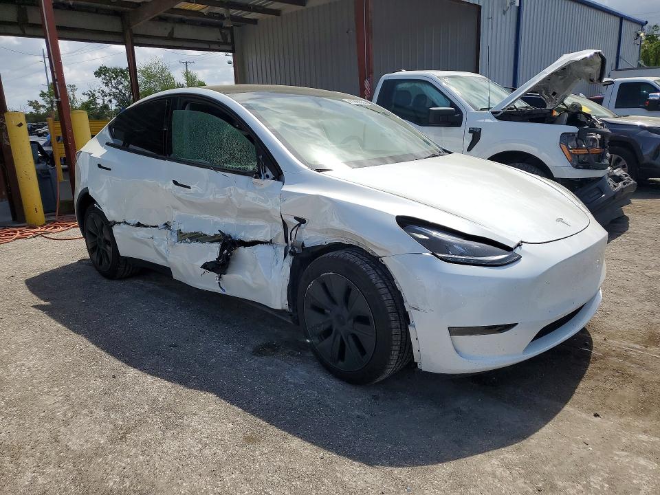 2024 Tesla Model Y მანქანა იყიდება აუქციონზე, vin: 7SAYGDEE4RA333052, აუქციონის ნომერი: 41996556
