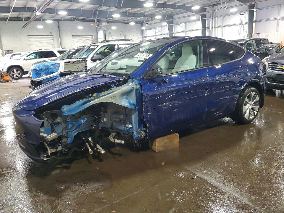 42019136 :رقم المزاد ، 7SAYGDEE9PF674673 vin ، 2023 Tesla Model Y مزاد بيع