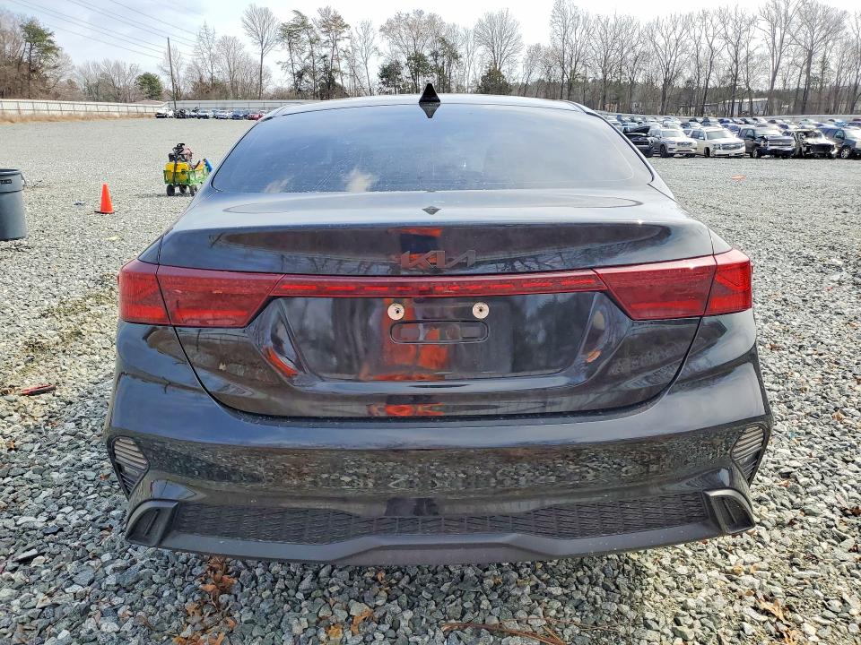 2023 Kia Forte მანქანა იყიდება აუქციონზე, vin: 3KPF24AD4PE602415, აუქციონის ნომერი: 79670915