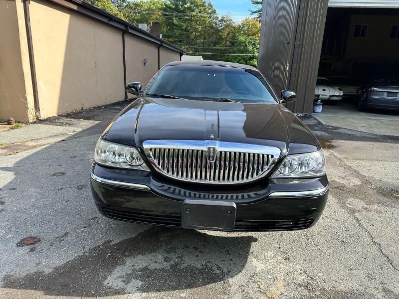 Aukcja sprzedaży 2005 Lincoln Town Car, vin: 1L1FM88W85Y654529, numer aukcji: 45443476