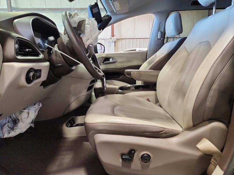 46334906 :رقم المزاد ، 2C4RC1DGXLR262002 vin ، 2020 Chrysler Voyager مزاد بيع