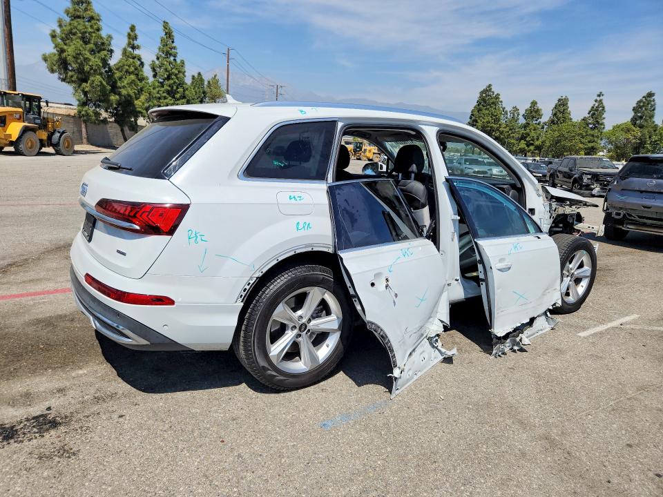 47752226 :رقم المزاد ، WA1LCBF7XPD009483 vin ، 2023 Audi Q7 مزاد بيع