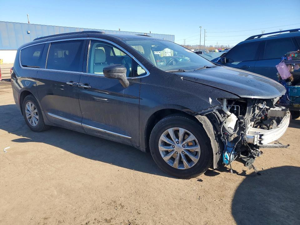 2017 Chrysler Pacifica მანქანა იყიდება აუქციონზე, vin: 2C4RC1BG6HR720693, აუქციონის ნომერი: 79036895