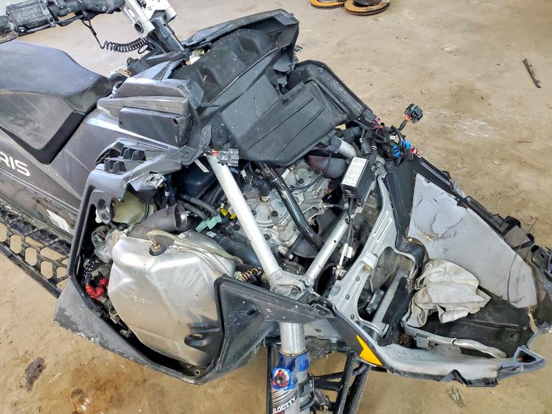 41966536 :رقم المزاد ، SN1TDL8R2RC218441 vin ، 2024 Polr Snowmobile مزاد بيع