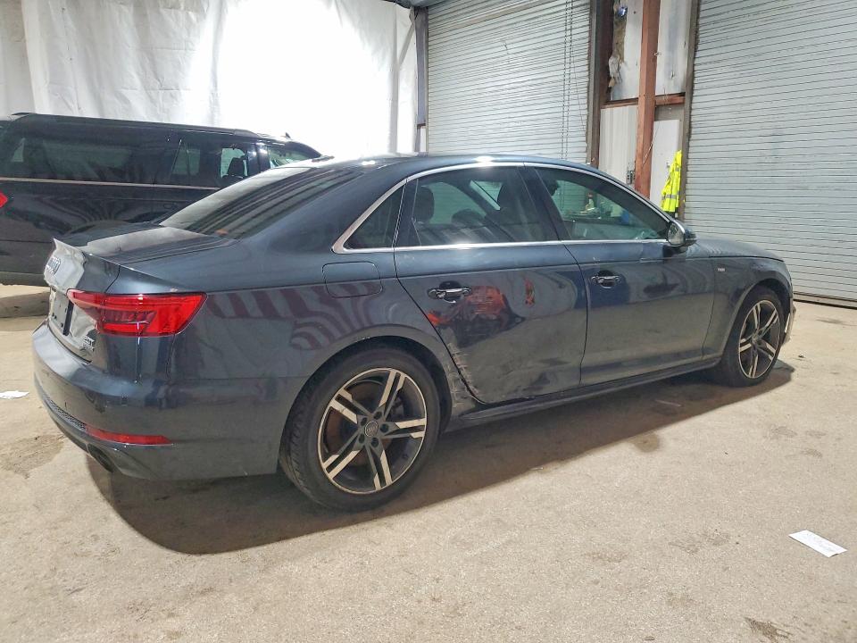 47011926 :رقم المزاد ، WAUENAF4XHN004589 vin ، 2017 Audi A4 مزاد بيع