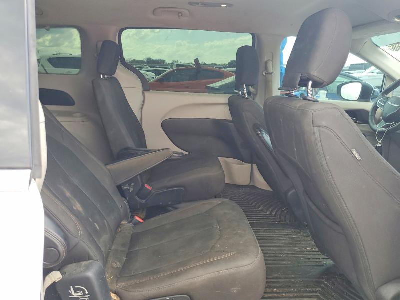 41997606 :رقم المزاد ، 2C4RC1DG2HR518947 vin ، 2017 Chrysler Pacifica مزاد بيع