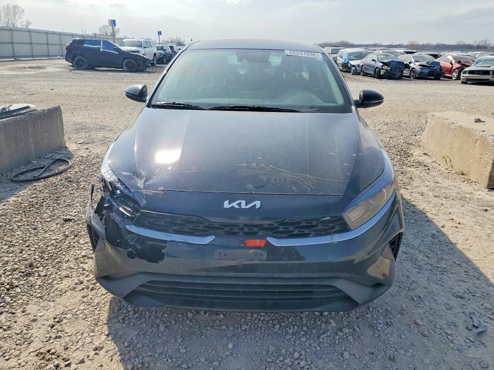 2023 Kia Forte მანქანა იყიდება აუქციონზე, vin: 3KPF24ADXPE672940, აუქციონის ნომერი: 48237096