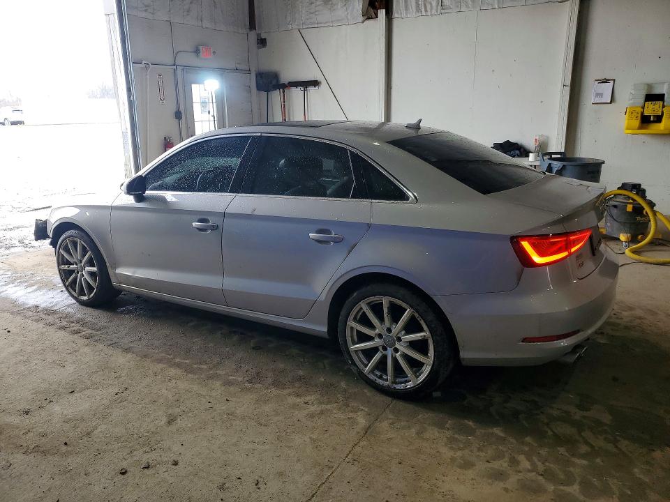 79513565 :رقم المزاد ، WAUCJGFF2F1028655 vin ، 2015 Audi A3 مزاد بيع