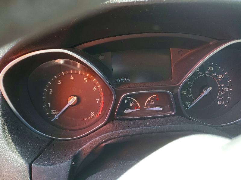 46573376 :رقم المزاد ، 1FADP3E28JL300335 vin ، 2018 Ford Focus مزاد بيع