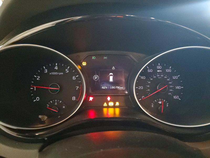 46507186 :رقم المزاد ، KNDMC5C13F6022719 vin ، 2015 Kia Sedona مزاد بيع