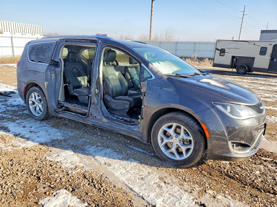 Продажа на аукционе авто 2020 Chrysler Pacifica, vin: 2C4RC1BG4LR109893, номер лота: 79447095