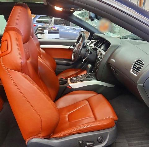 41994246 :رقم المزاد ، WAUVVAFR7BA024762 vin ، 2011 Audi S5 مزاد بيع