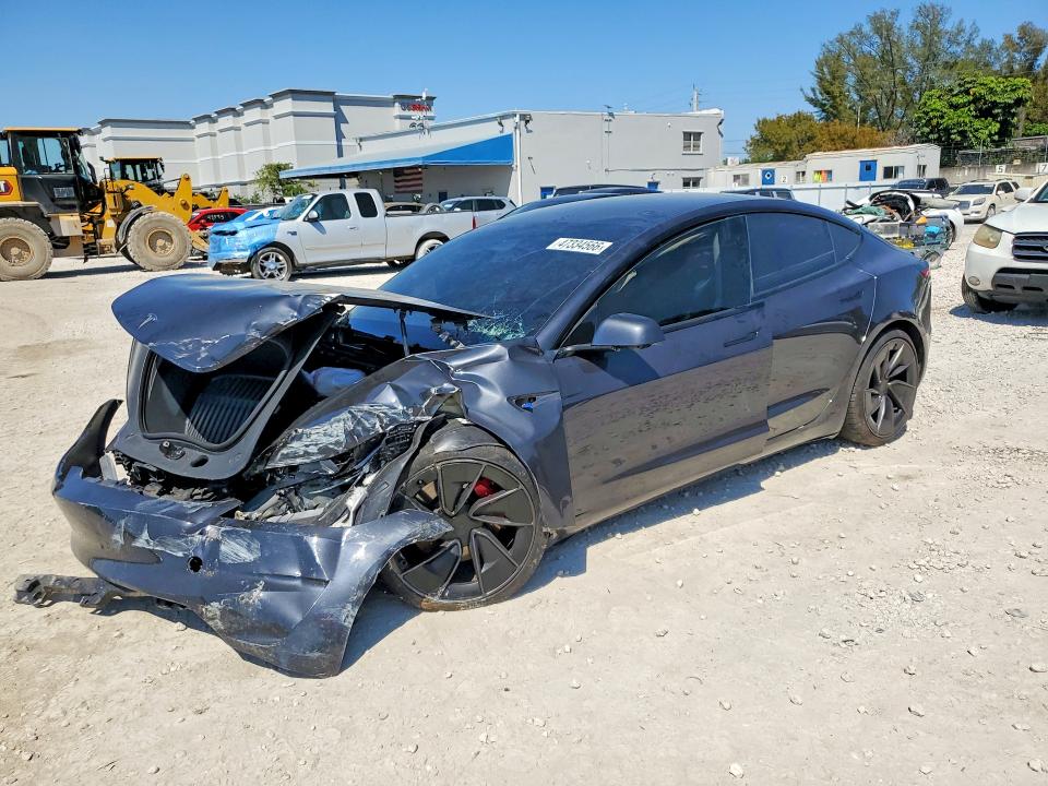 47334566 :رقم المزاد ، 5YJ3E1ET8RF867071 vin ، 2024 Tesla Model 3 مزاد بيع