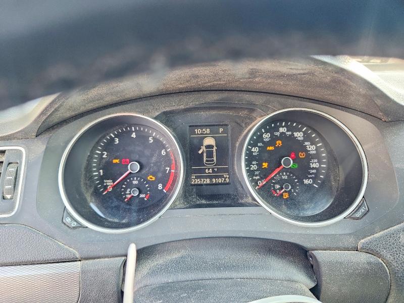 47704476 :رقم المزاد ، 3VWDB7AJ6HM249954 vin ، 2017 Volkswagen Jetta مزاد بيع