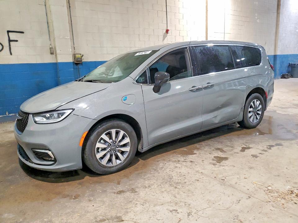Продаж на аукціоні авто 2025 Chrysler Pacifica, vin: 2C4RC1S72SR565499, номер лоту: 47074216