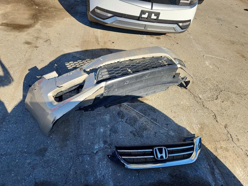 41662436 :رقم المزاد ، 1HGCR2F86FA200302 vin ، 2015 Honda Accord مزاد بيع