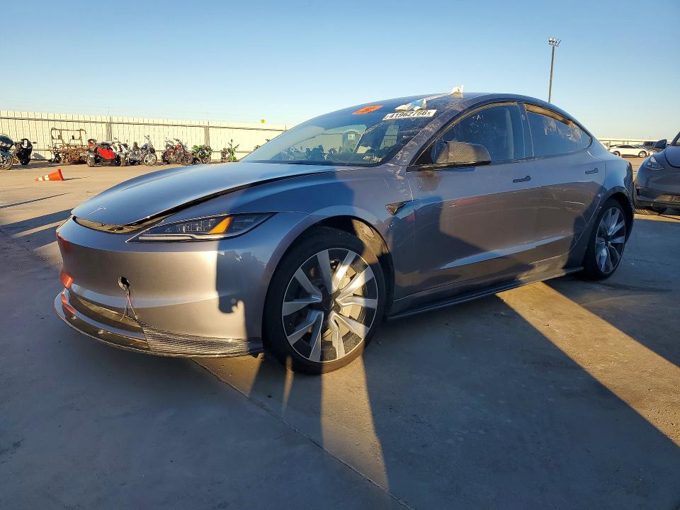 41962766 :رقم المزاد ، 5YJ3E1EAXSF949601 vin ، 2025 Tesla Model 3 مزاد بيع