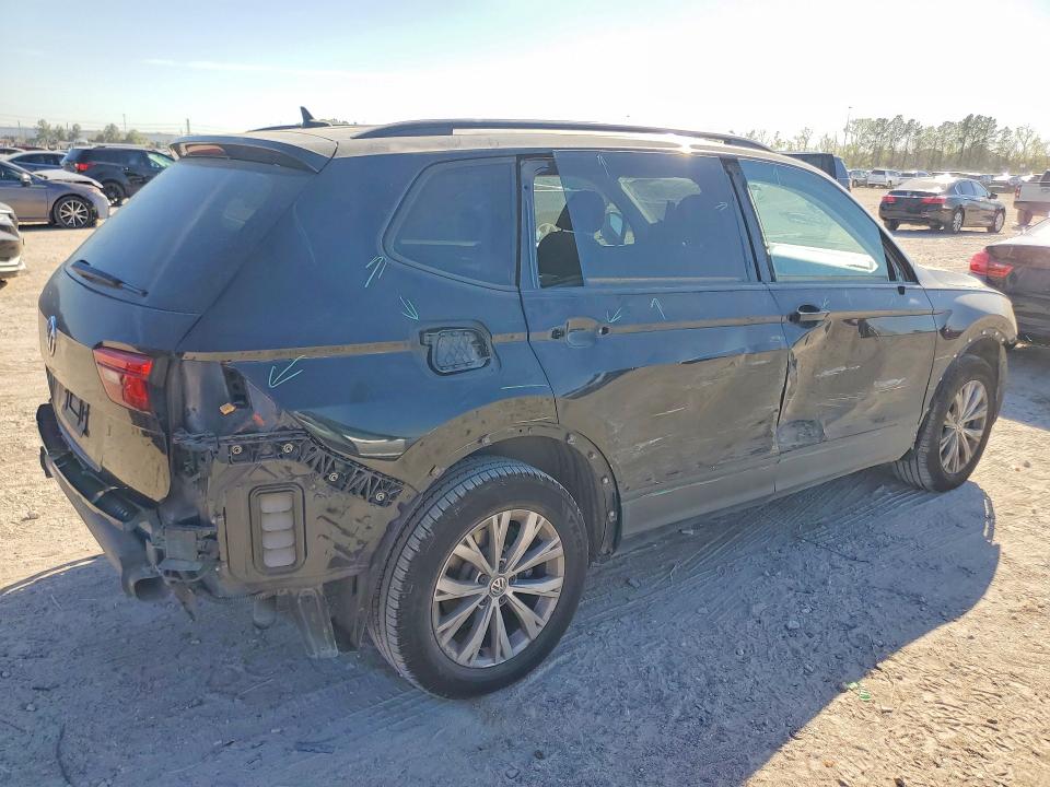 46474216 :رقم المزاد ، 3VV1B7AX1LM013636 vin ، 2020 Volkswagen Tiguan مزاد بيع