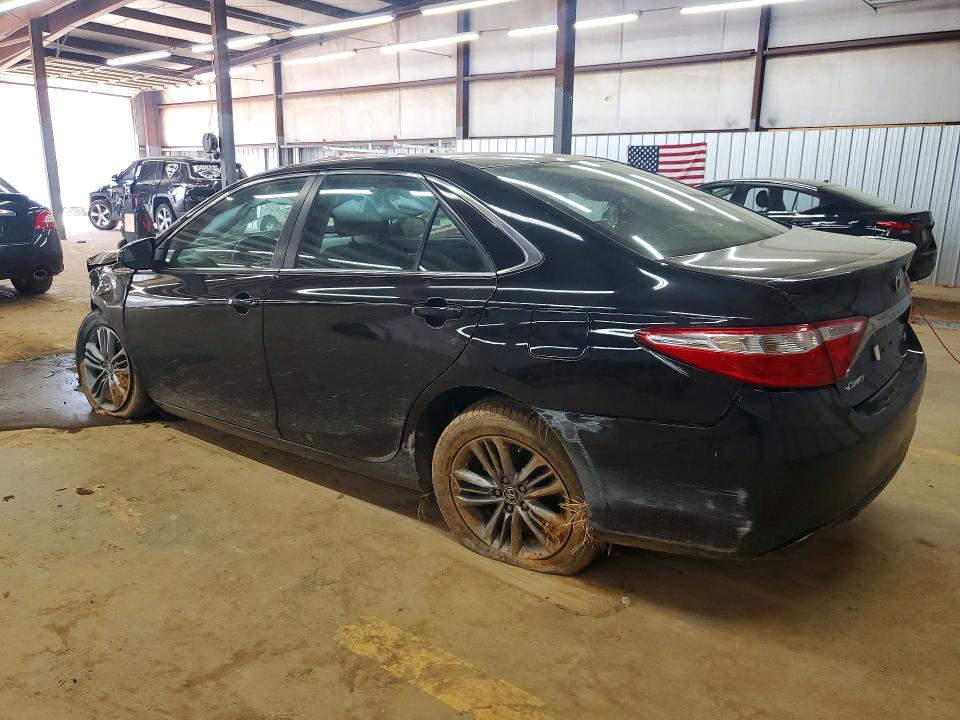 41968736 :رقم المزاد ، 4T1BF1FK4FU013708 vin ، 2015 Toyota Camry مزاد بيع