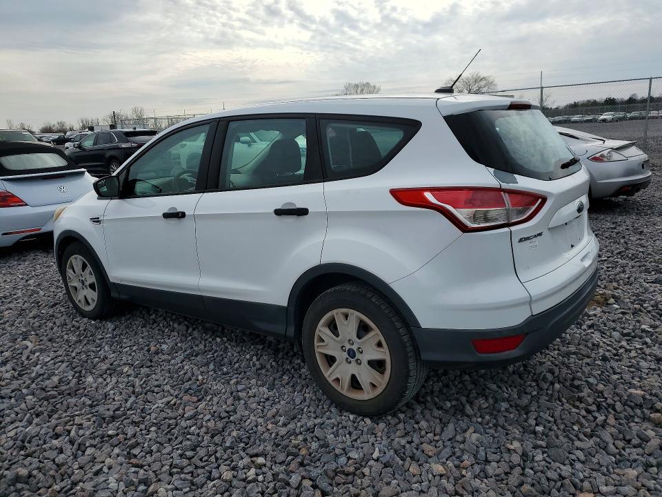 48573396 :رقم المزاد ، 1FMCU0F76FUC65640 vin ، 2015 Ford Escape مزاد بيع