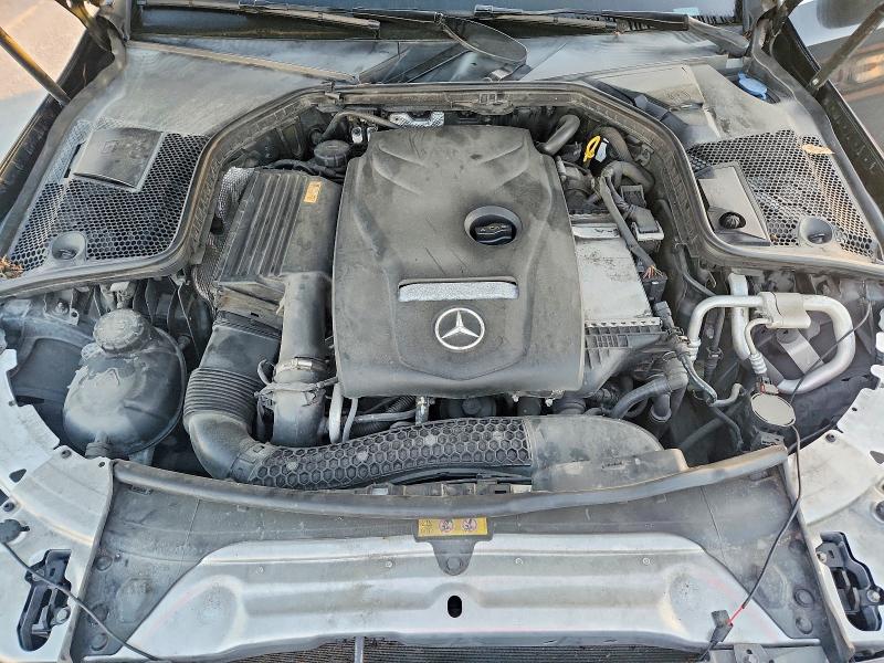 46730286 :رقم المزاد ، 55SWF4KB0HU196290 vin ، 2017 Mercedes-benz C مزاد بيع